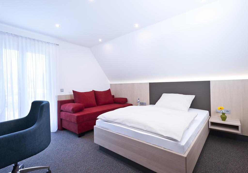 Hotel Kaeferstein Garni Нюрнберг Екстериор снимка