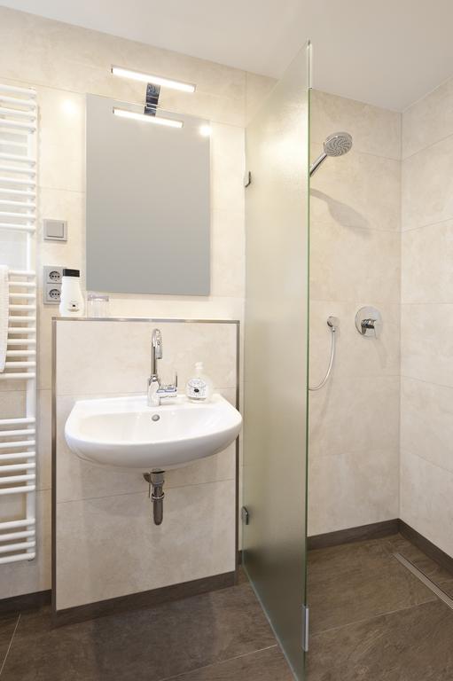 Hotel Kaeferstein Garni Нюрнберг Екстериор снимка