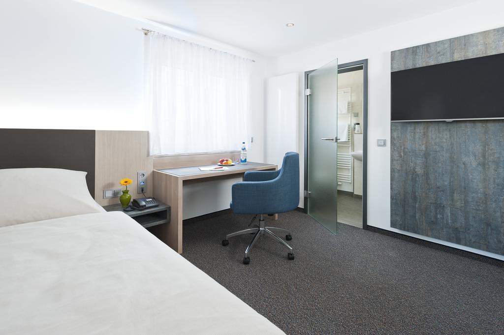 Hotel Kaeferstein Garni Нюрнберг Екстериор снимка