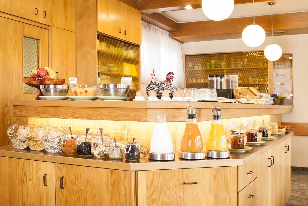Hotel Kaeferstein Garni Нюрнберг Екстериор снимка