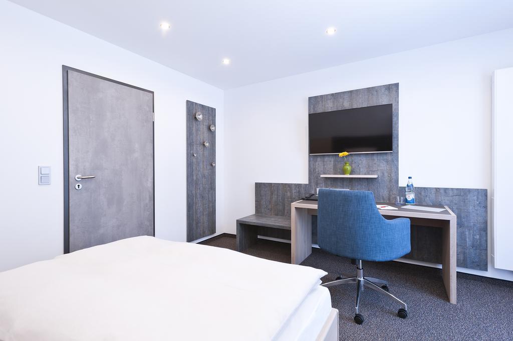 Hotel Kaeferstein Garni Нюрнберг Екстериор снимка