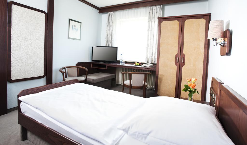 Hotel Kaeferstein Garni Нюрнберг Екстериор снимка